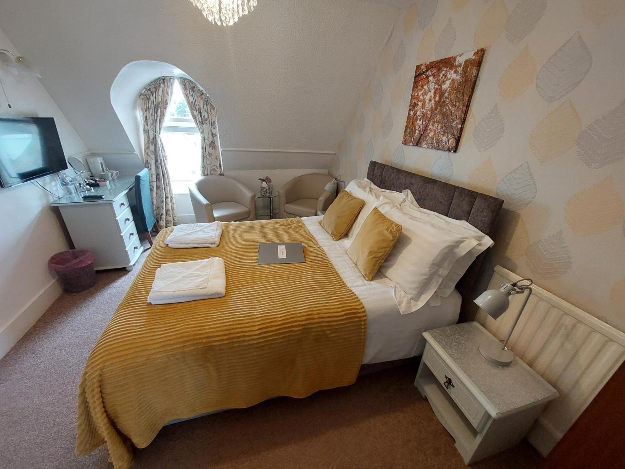 The Patricia Hotel Торки Екстериор снимка