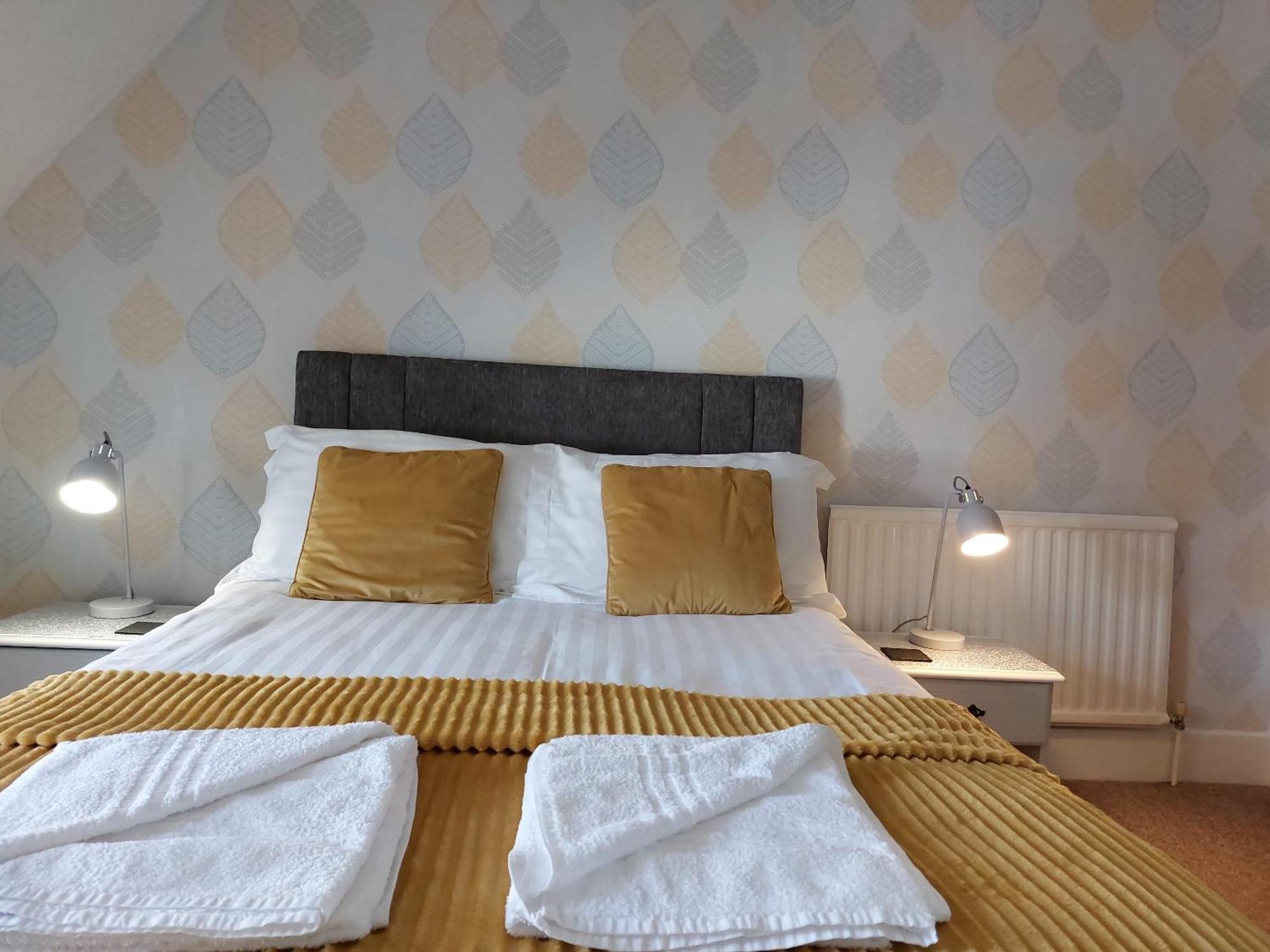 The Patricia Hotel Торки Екстериор снимка