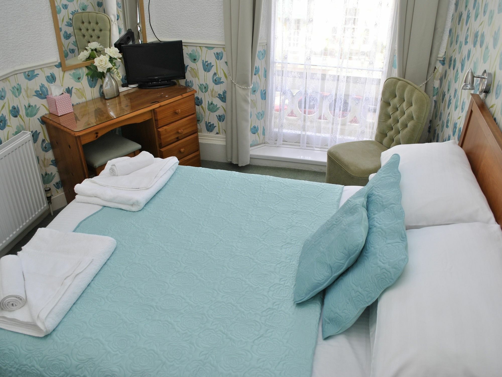 The Patricia Hotel Торки Екстериор снимка
